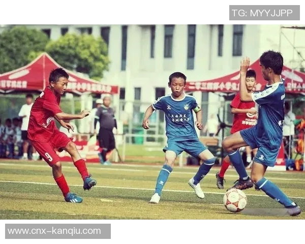 青少年足球发展新路径探索与实践促进青少年身心健康成长 青少年足球发展新路径探索与实践促进青少年身心健康成长