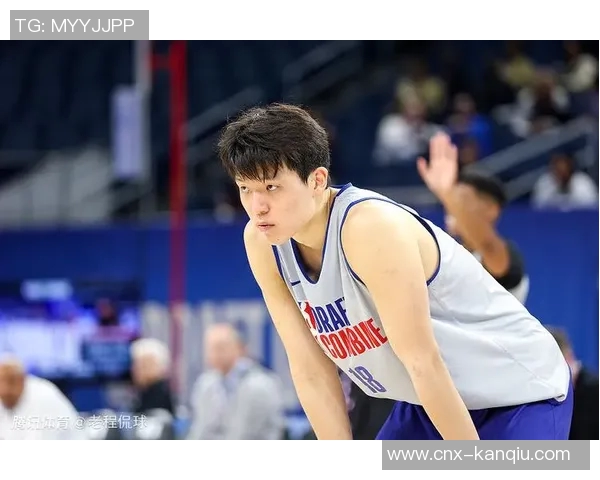 杨瀚森在洛杉矶训练与球哥同场竞技展现实力与潜力 杨瀚森在洛杉矶训练与球哥同场竞技展现实力与潜力